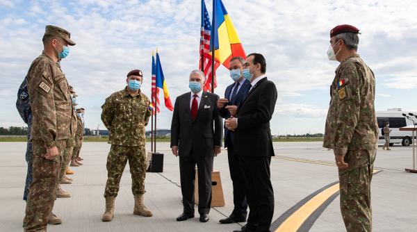 15 medici români au plecat în SUA, pentru a-i ajuta pe omologii americani în lupta cu noul coronavirus