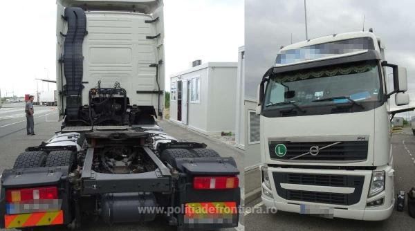 Şofer de camion, prins la graniţă cu heroină în valoare de peste un MILION şi jumătate de euro. Era ascunsă printre haine şi mâncare