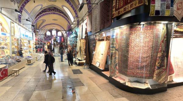 Marele Bazar din Istanbul îşi deschide porţile, deși Turcia raportează 4500 de morți