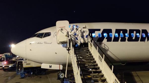 Scandal într-un avion TAROM după ce un român a refuzat să poarte masca