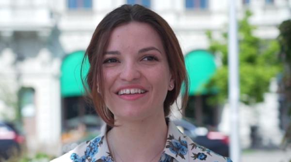 O româncă din Londra a străbătut 1.500 de kilometri, până în Suedia, pentru o tunsoare: „Sunt foarte norocoasă și fericită” (VIDEO)