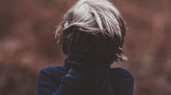 UE vrea pedepse mai dure pentru pedofili: "În pandemie a crescut cererea de materiale cu abuzuri sexuale asupra copiilor"