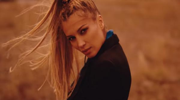 Bali. Clipe grele pentru Lora. Artista este în lacrimi, după trei luni de izolare: „Nu ni se dau banii, nu mai pot!”