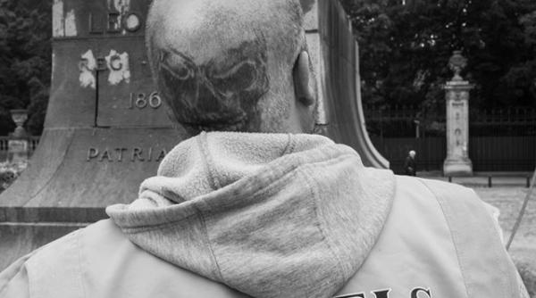 Belgia. Statuie dată jos de pe soclu de protestatari la Bruxelles