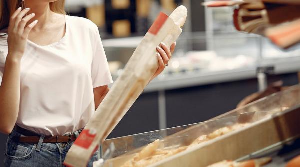 Ce se va întâmpla când mergeți să cumpărați o pâine de la magazinul din colț? Cîțu: Proiectul, amânat 17 ani