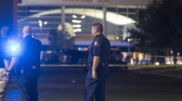 Atac ARMAT în SUA: Opt persoane rănite în faţa unui bar din San Antonio