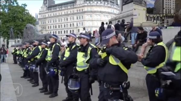 Proteste violente la Londra. Manifestațiile au DEGENERAT