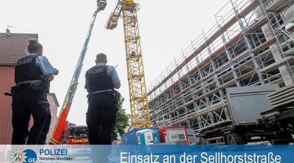 Germania. Muncitori români, la capătul răbdării: Au amenințat că se aruncă de pe o macara dacă nu își primesc salariile