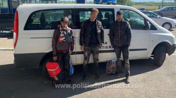 Încercau să intre fraudulos în România. Trei cetățeni străini, depistaţi la frontiera de vest