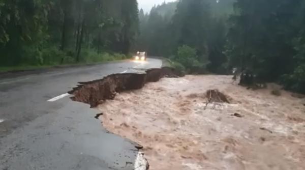 Stare de alertă! O viitură va veni din Ucraina spre România. Risc uriaș de inundaţii
