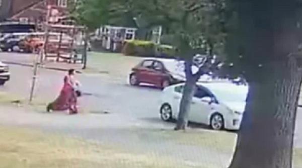 Anglia. Tânăra mamă româncă și bebelușul ei, dispăruți după ce au urcat într-o mașină. Apelul polițiștilor (FOTO)