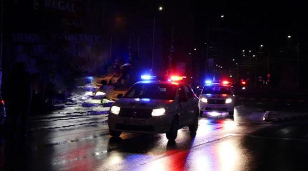 Incident în Bucureşti. Un bărbat cu un comportament agresiv, mort la scurt timp după ce a fost imobilizat de polițiști