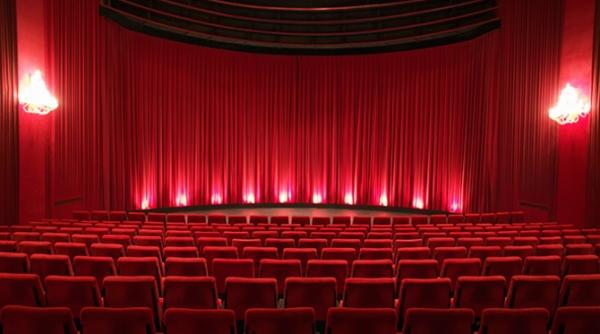 Teatrele de pe Broadway, rămân închise