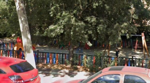 Spania. Tânăr român, protagonistul unor scene violente, cu tentă sexuală, la un loc de joacă