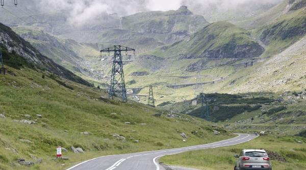 Transfăgărăşanul, deschis, de azi, circulaţiei rutiere