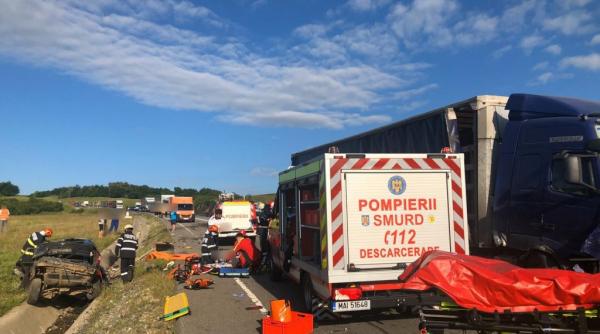 Trei români morți după un accident cu un TIR, la Cluj (VIDEO)