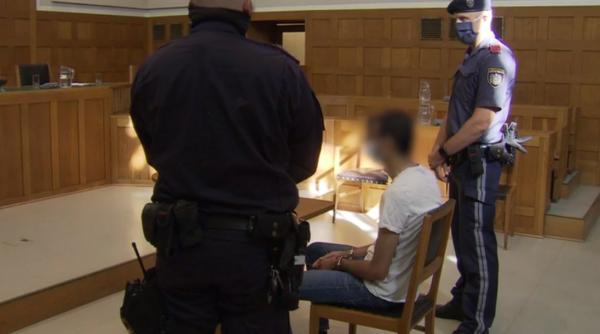 Austria. Dansatoare româncă, înjunghiată și stropită cu benzină de fostul iubit