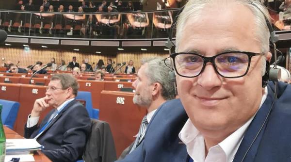 Exclusiv. "Fără carantină/izolare pentru românii care revin în țară". Senatorul Badea: "Oamenii se vor întoarce fără probleme"