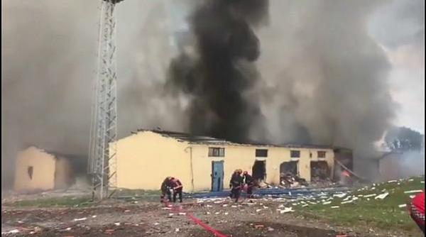 Turcia. EXPLOZIE la o fabrică de artificii. 45 de oameni sunt daţi DISPĂRUŢI. Numărul morţilor creşte