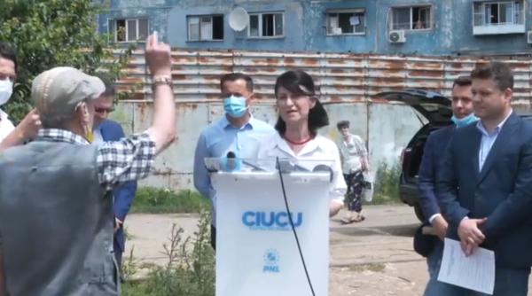 Batrânul care a făcut scandal cu Violeta Alexandru, amendat de Poliție