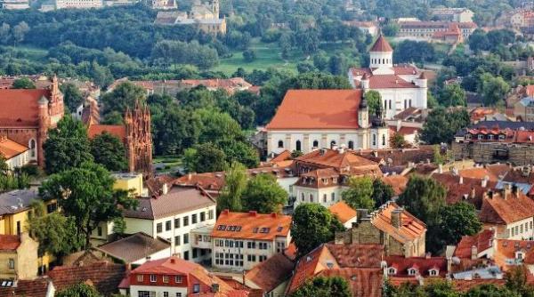 Lituania. Accesul în ţară pentru români, interzis de luni 