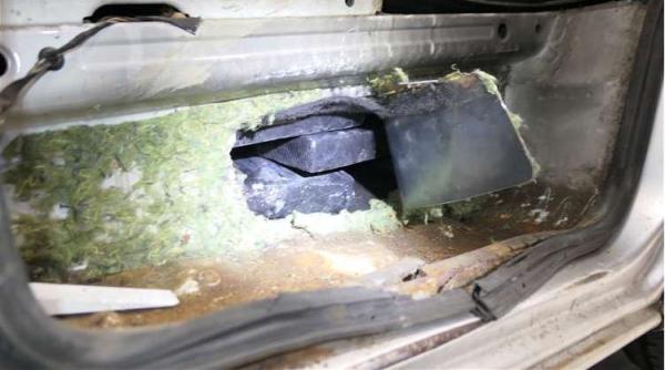 Marea Britanie: Un român transporta cocaină de peste un milion de lire sterline. Era ascunsă bine printre legume şi fructe 