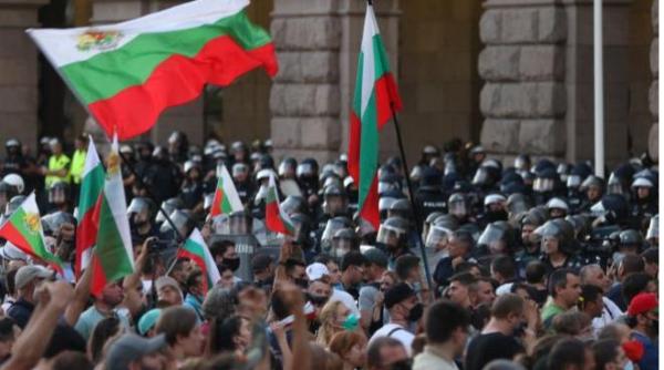 Proteste la graniţa României. Mii de bulgari au demonstrat împotriva corupției. Au cerut demisia guvernului