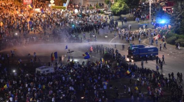 Dosarul „10 august”, clasat. Tânăr român, bătut la protest: „Un cec în alb pentru orice jandarm să te poată lua la bătaie”