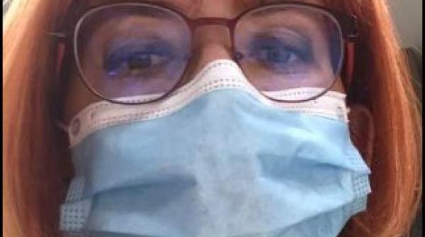 Medic român: "Vi se pare un sacrifiu imposibil să purtați măști în spații închise, când colegii mei stau în combinezoane la 40 grade?"