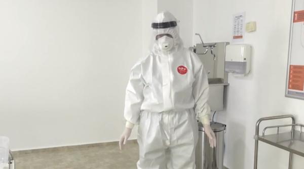 Sanitas: „Nu sunt suficiente cadre medicale pentru covid, mulţi poartă pamperşi pe sub combinezoane”