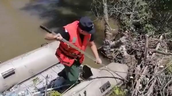 Un român s-a înecat într-un lac de pe raza localităţii Zahoreni