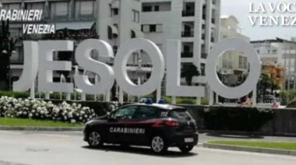 Italia. Un român s-a masturbat pe o stradă ziua în amiaza mare