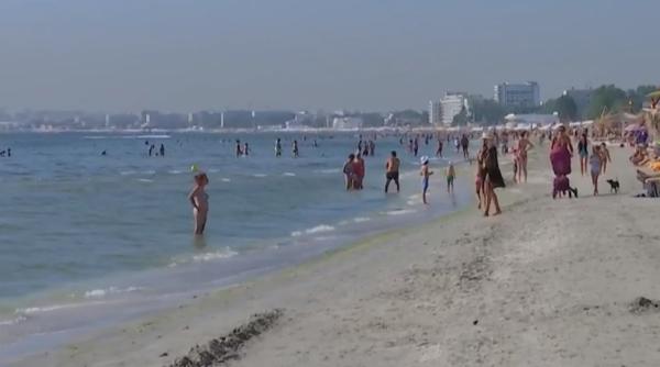 Masca, obligatorie pe litoralul românesc începând de mâine