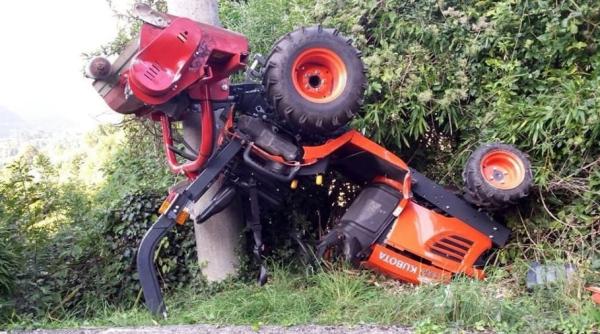 Italia: Muncitor român, zdrobit de tractorul pe care îl conducea