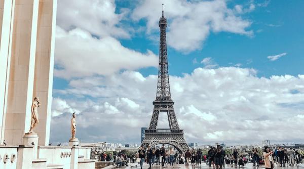 Franţa. Reuniunile cu peste ZECE persoane la Paris sunt INTERZISE, cu o singură condiţie. Document OFICIAL