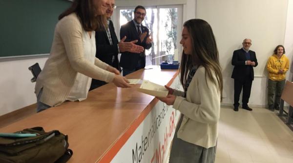 Româncă de 17 ani, olimpică la matematică în Spania: „Îi încurajez pe cei de acasă să își urmeze pasiunea. Cheia stă în pregătire!“