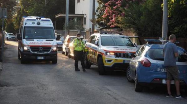 ROMÂNCĂ din Italia, moartă în casă. Fratele ei a dat alarma: „Nu răspunde! E singură, cu câinele!“