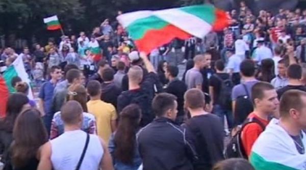 Bulgaria. Incidente VIOLENTE în timpul protestelor anticorupţie. Manifestanţi arestaţi de poliţie