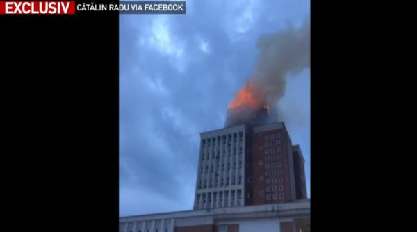 Incendiu puternic la primăria din Reșița