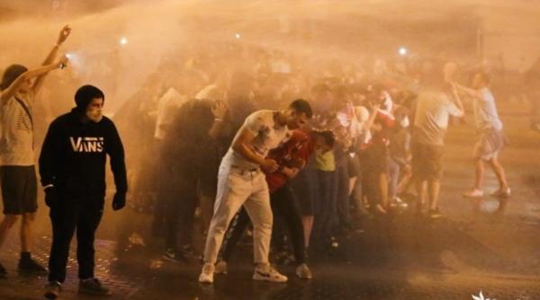 Belarus. A treia victimă în urma protestelor violente de la Minsk. Un manifestant rănit de glonţ a murit la spital