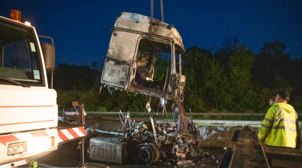 Germania. Român mort carbonizat în cabina TIR-ului: Imagini ȘOC de la fața locului
