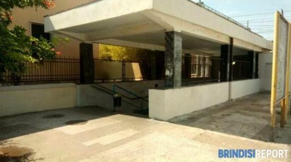 Un român, eroul zilei în Italia. A curăţat un pasaj subteran, plin de mizerie şi fecale