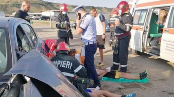 Accident îngrozitor. Cinci copii români, duși la spital