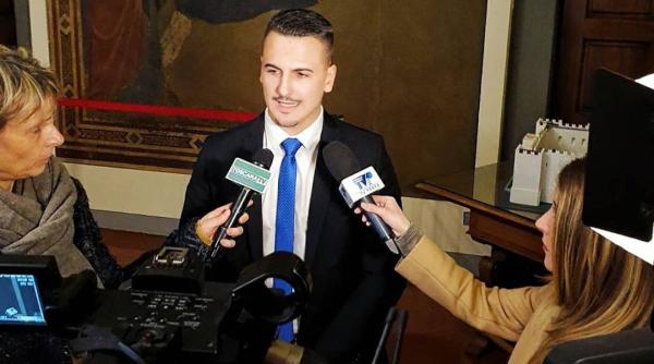 Italia ar putea ieși din UE? Claudiu Stănășel, cel mai tânăr român cu funcție politică, răspunde la interviurile StiriDiaspora (VIDEO)