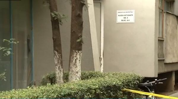 Tânără asistentă româncă, înjughiată mortal de iubitul ei. Suspectul, căutat de poliție