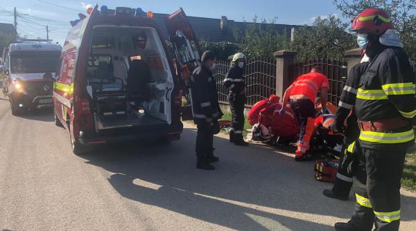 Copil de 6 ani, MORT după ce o căruță s-a răsturnat peste el