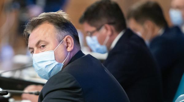 Tătaru anunţă că se poate ajunge la 1.500 cazuri zilnic. Sunt luate în calcul noi restricții