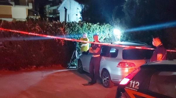 Caz ȘOCANT în Italia: Bebeluș găsit mort. A fost aruncat de părinți de la etaj după ce s-a născut - FOTO