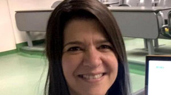 O profesoară suspectă de COVID-19 a murit în timp ce ținea un curs online. Care au fost ultimele ei cuvinte (VIDEO)