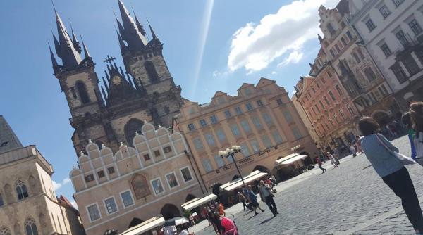 Spania. Sindicatele profesorilor ameninţă cu greve şi denunţă lipsa măsurilor de securitate sanitară